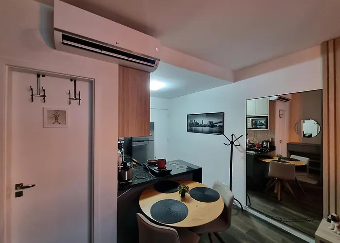 Flat Luxo, Mobiliado C/ Ar, Wi-Fi, Pisc. E Academia
