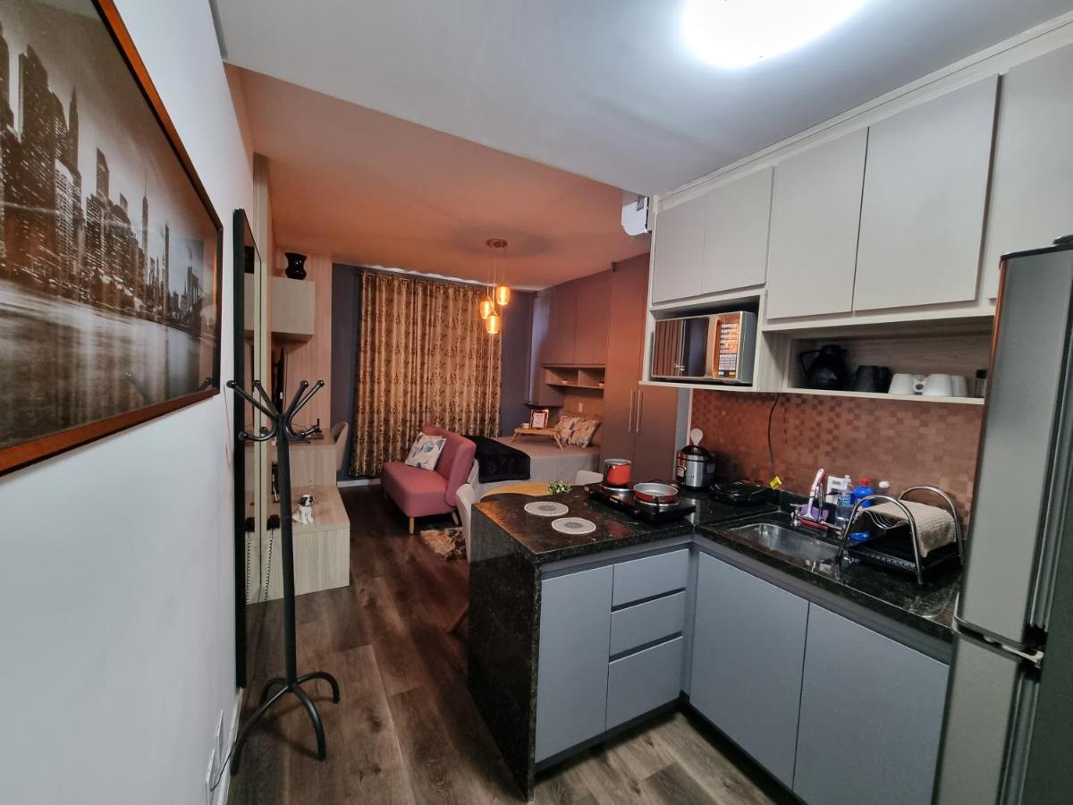 Flat Luxo, Mobiliado C/ Ar, Wi-fi, Pisc. E Academia